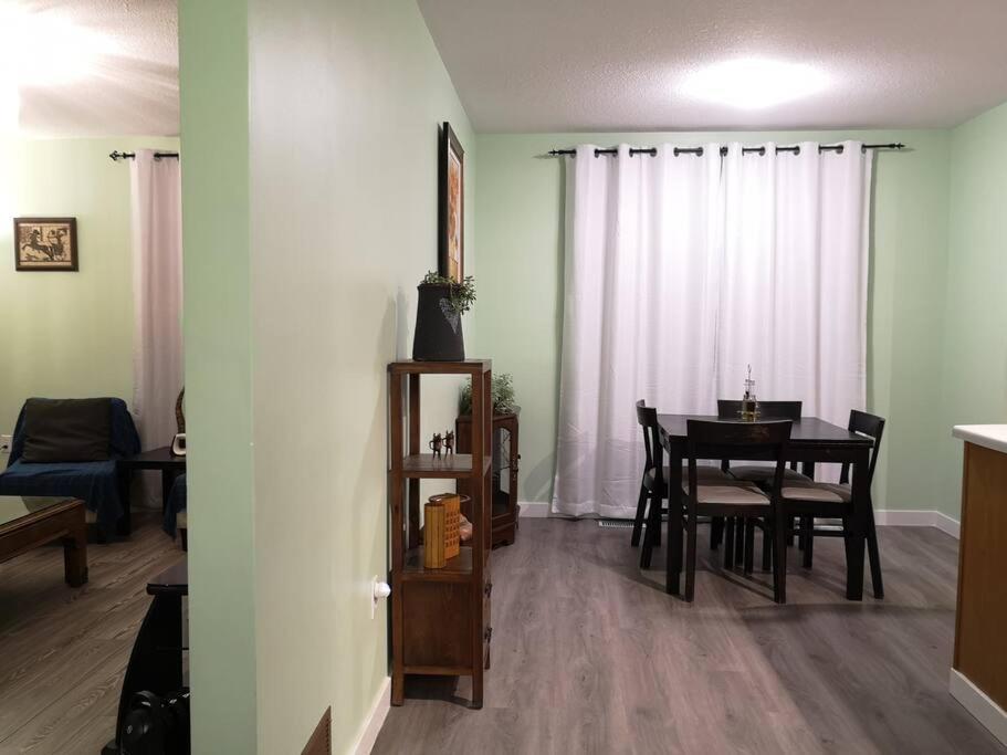 Countryroad Cozy 2Bedrooms Suite2 Nanaimo Esterno foto