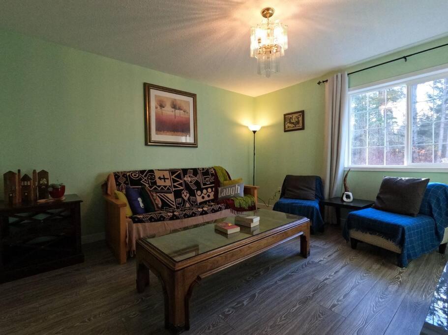 Countryroad Cozy 2Bedrooms Suite2 Nanaimo Esterno foto